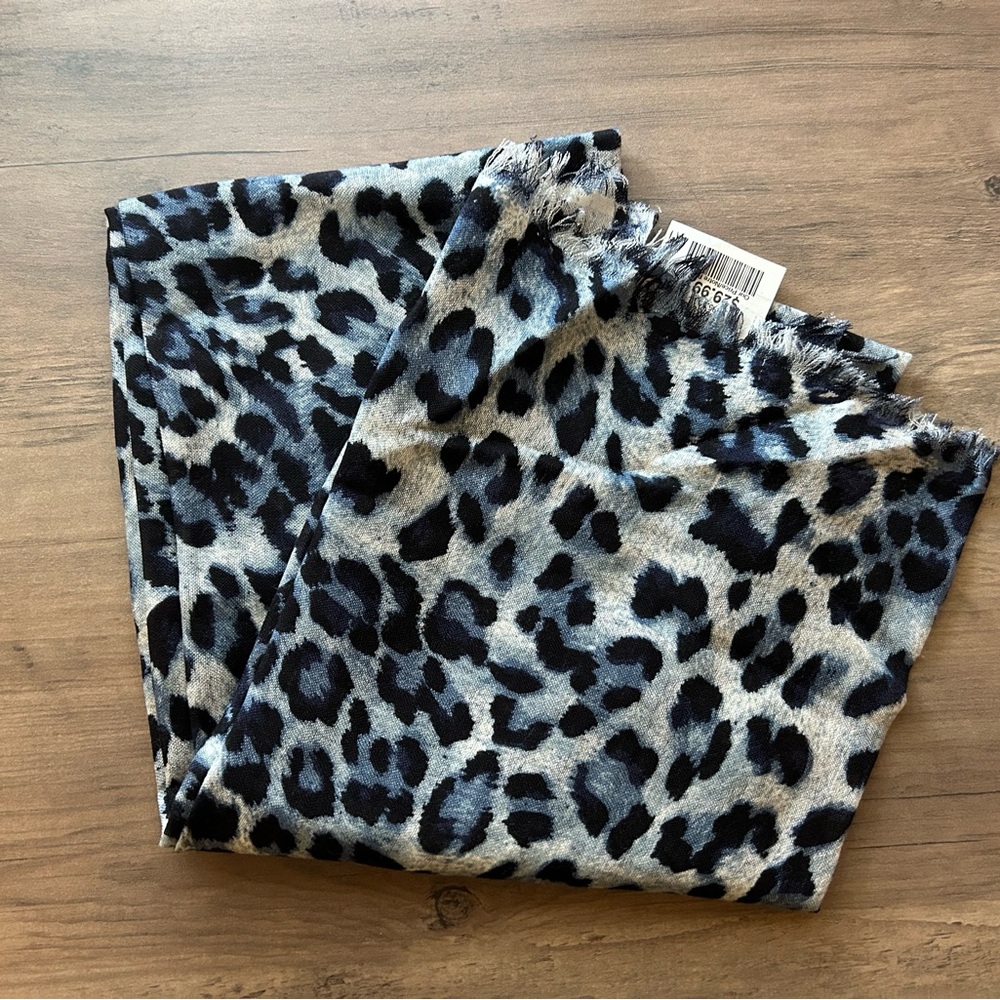 Tilo Leopard Print Scarf
